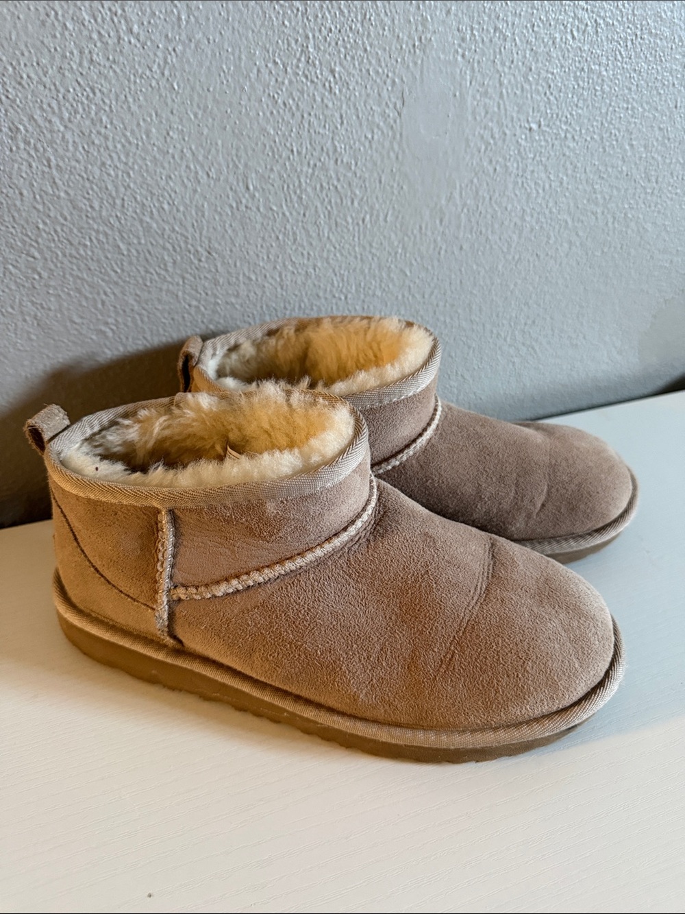 UGG Kids Short Suede Winter Boots - Taupe